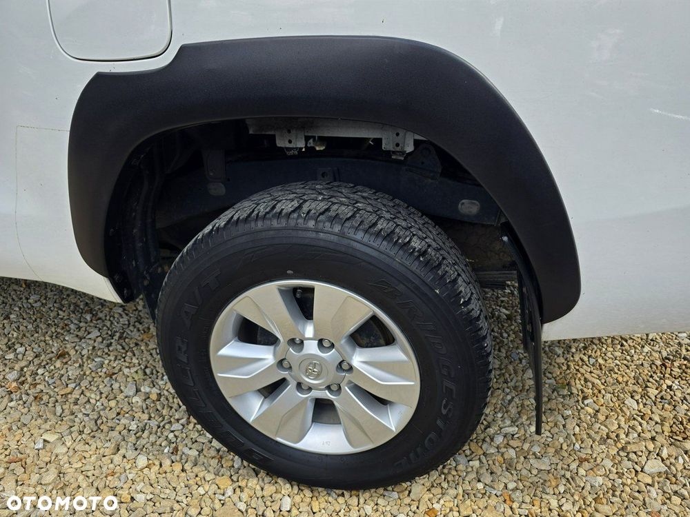 Toyota Hilux 2.4 D-4D Double Cab DL 4x4 - 23