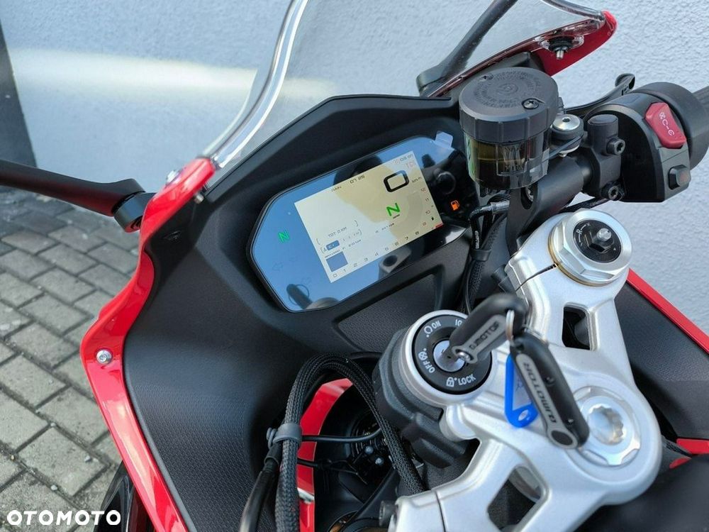 QJMOTOR SRK 800RR - 24