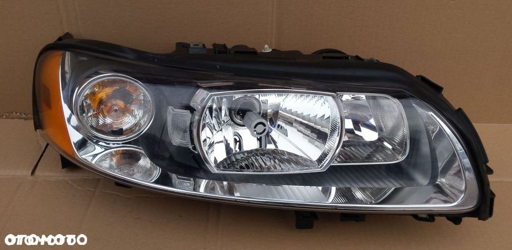 Xenon prawy Lampa prawa Volvo S60 2004-