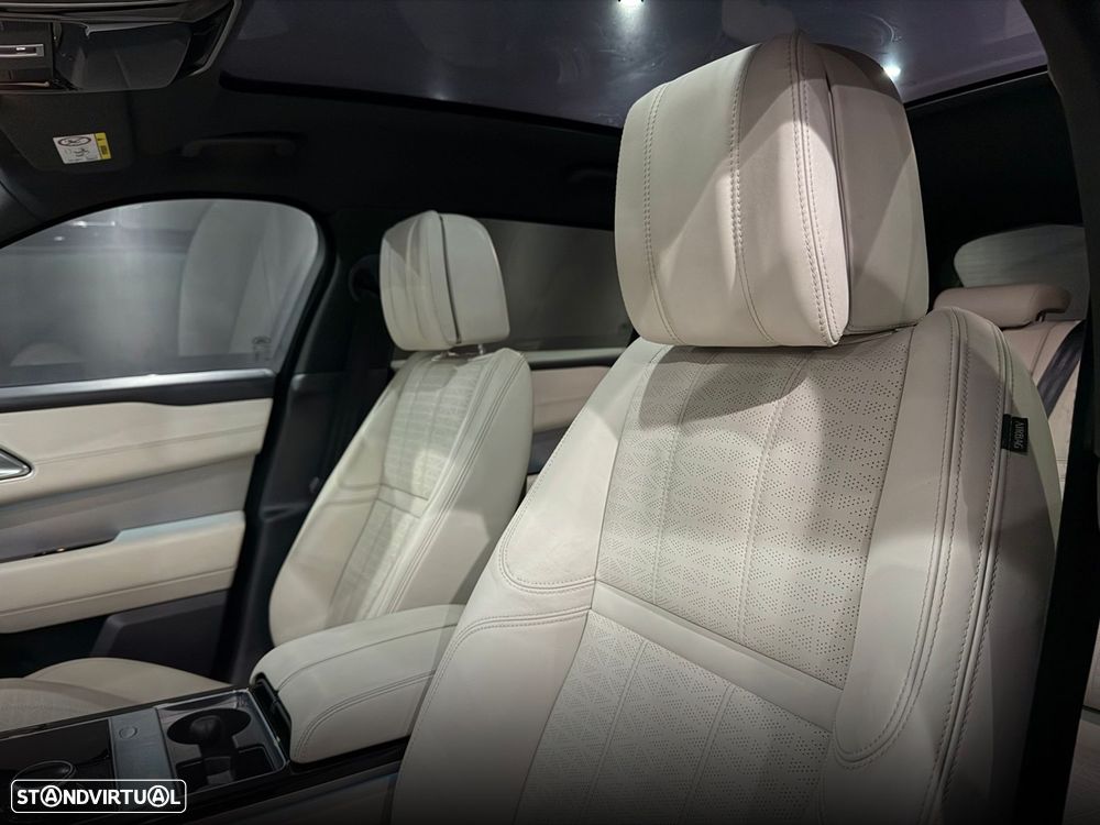 Land Rover Range Rover Velar 3.0 D300 AWD R-Dynamic HSE - 17
