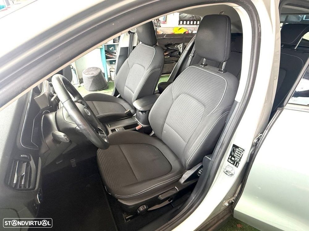 Ford Focus SW 1.5 TDCi EcoBlue Titanium - 12