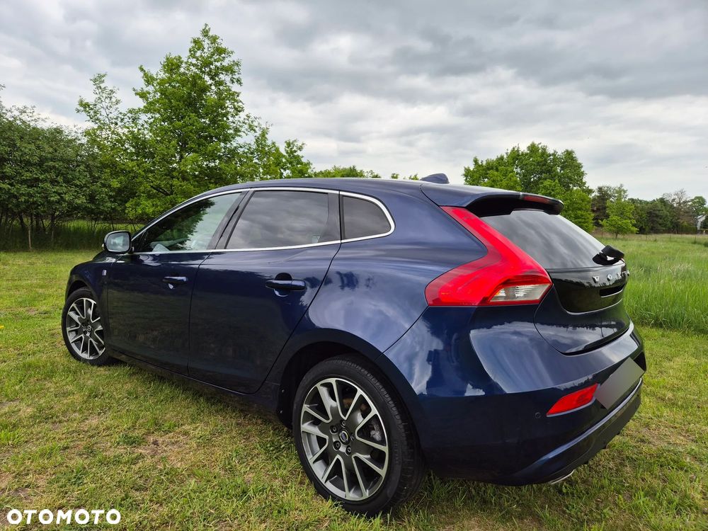 Volvo V40 D4 Drive-E Ocean Race - 1