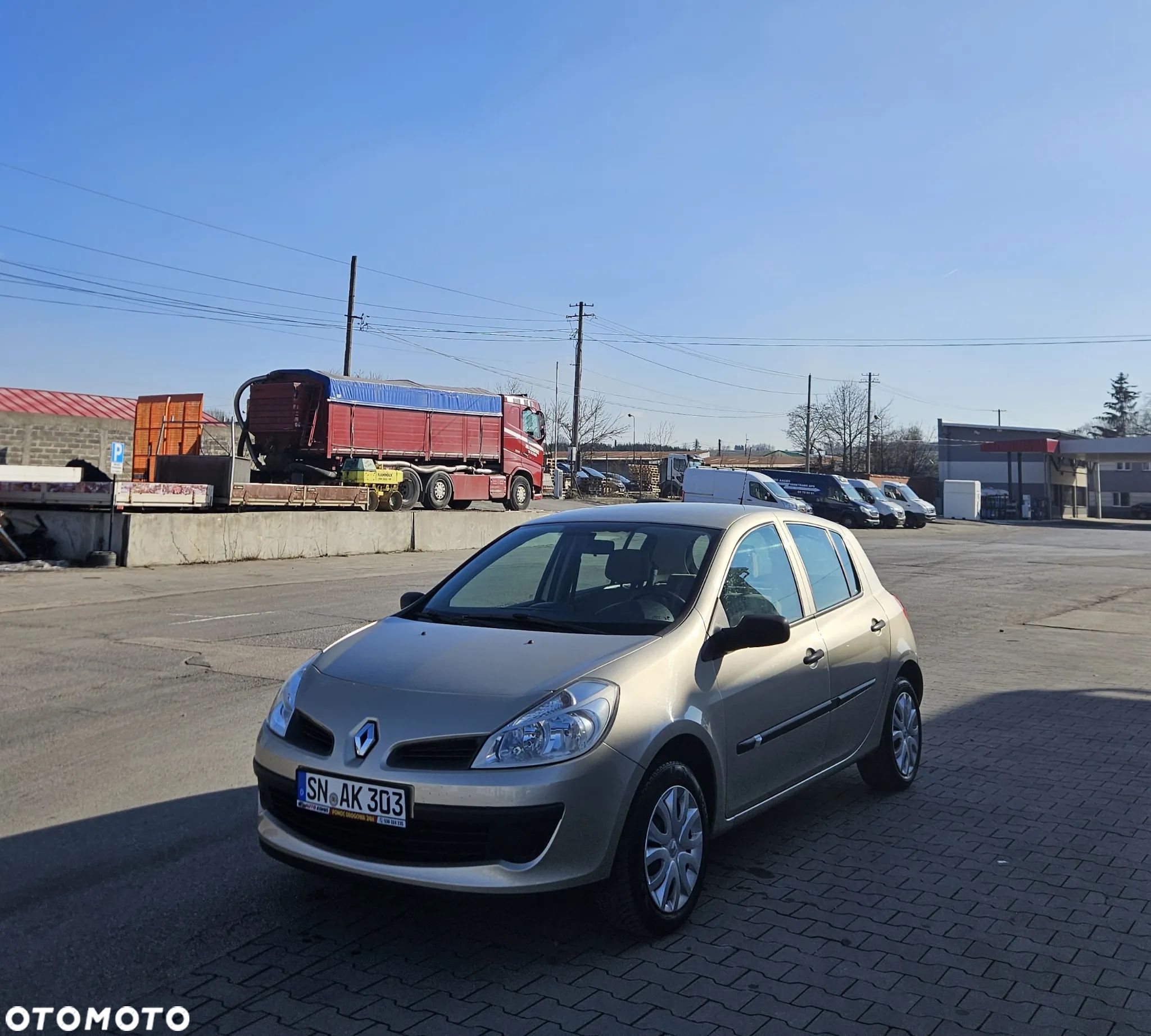 Renault Clio - 1