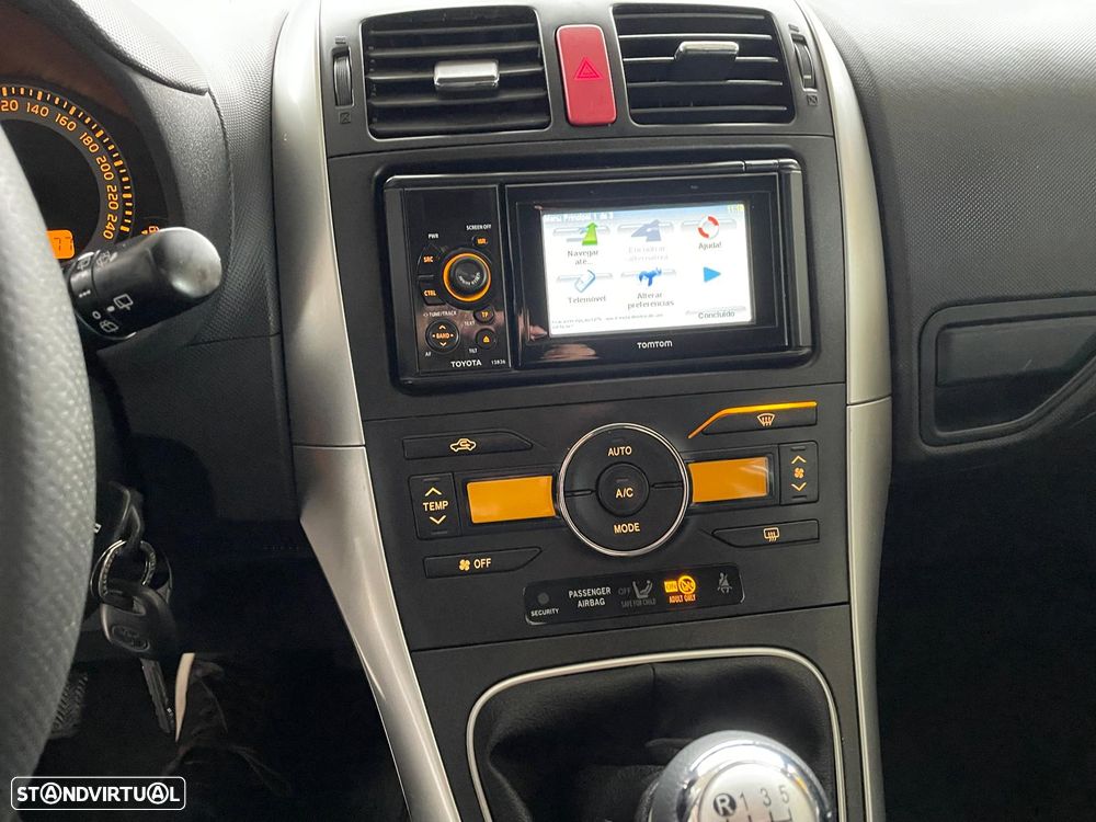 Toyota Auris 1.4 D-4D Cool - 12