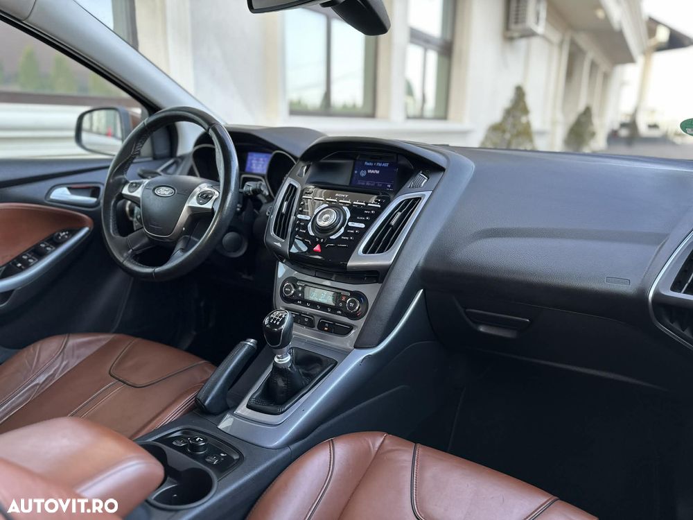 Ford Focus 1.6 TDCI ECOnetic 99g Start-Stopp-System Titanium - 14