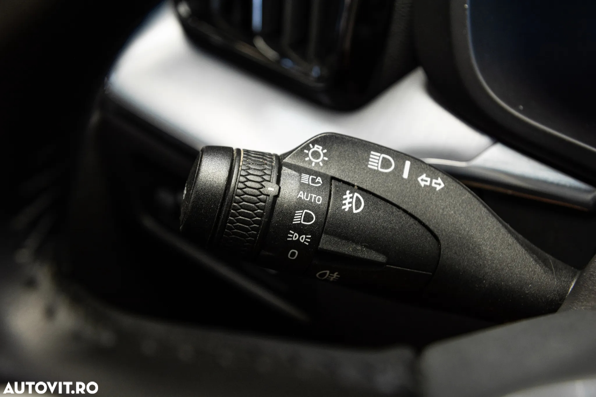 Volvo XC 60 D4 Geartronic Momentum Pro - 23