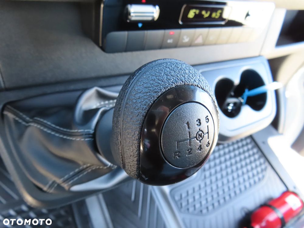 Mercedes-Benz Sprinter 517 CDI 170 KM Plandeka 12 E.Palet 5520 mm Dł. Skrzynia 2453 mm Szeroka TYLNE DRZWI KONTENEROWE Rozstaw Osi 4325 mm DMC 3500 Kg Ładowność 823 Kg WZMACNIANY Załadunek Wysokość Rampowa AMAZON Kabina Sypialniana SPOJKAR SPOJTRAK XL Nowy Nie Używany Gotowy Dostępny OKAZJA - 40