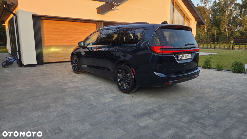 Chrysler Pacifica - 3