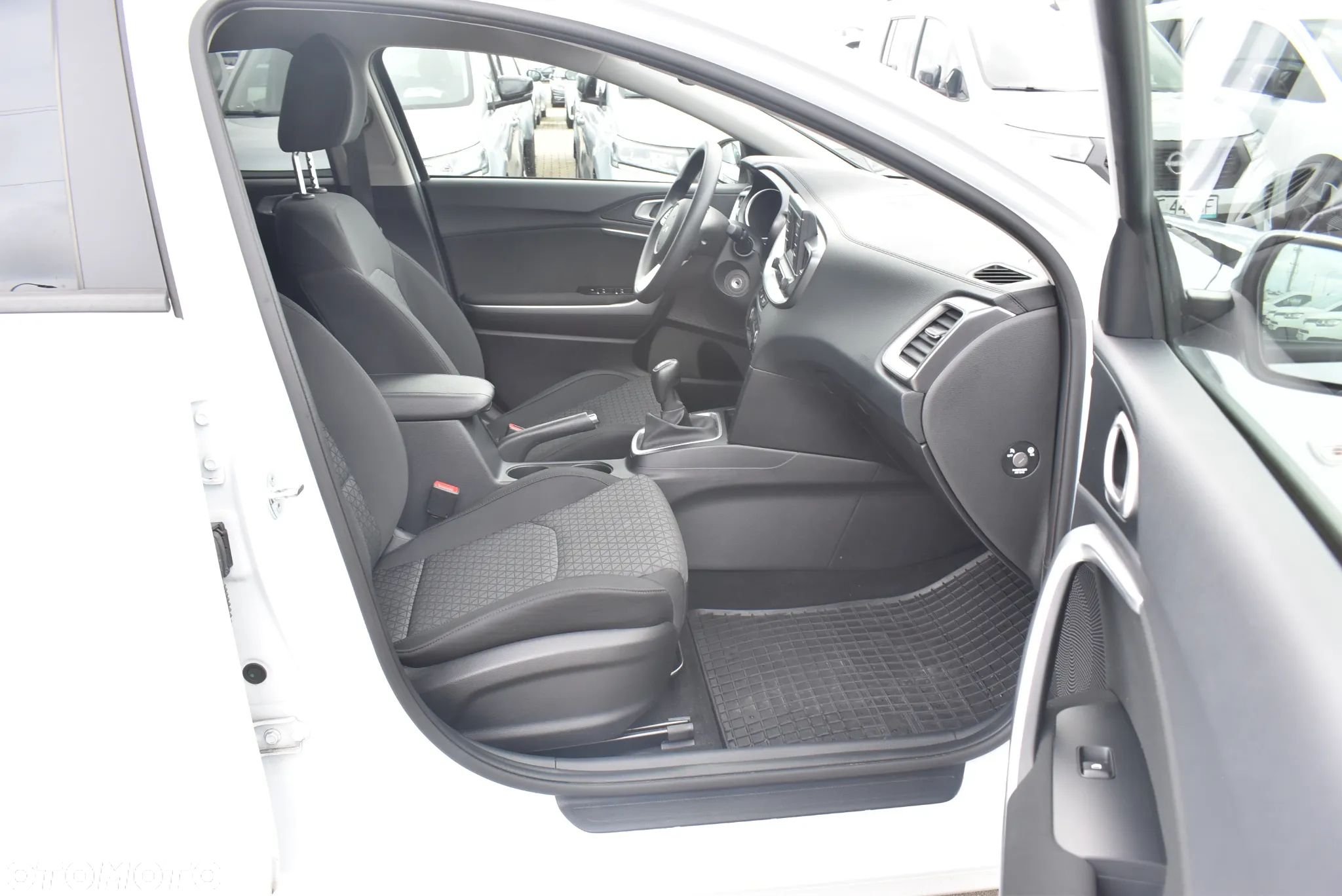 Kia Ceed 1.0 T-GDI S - 17