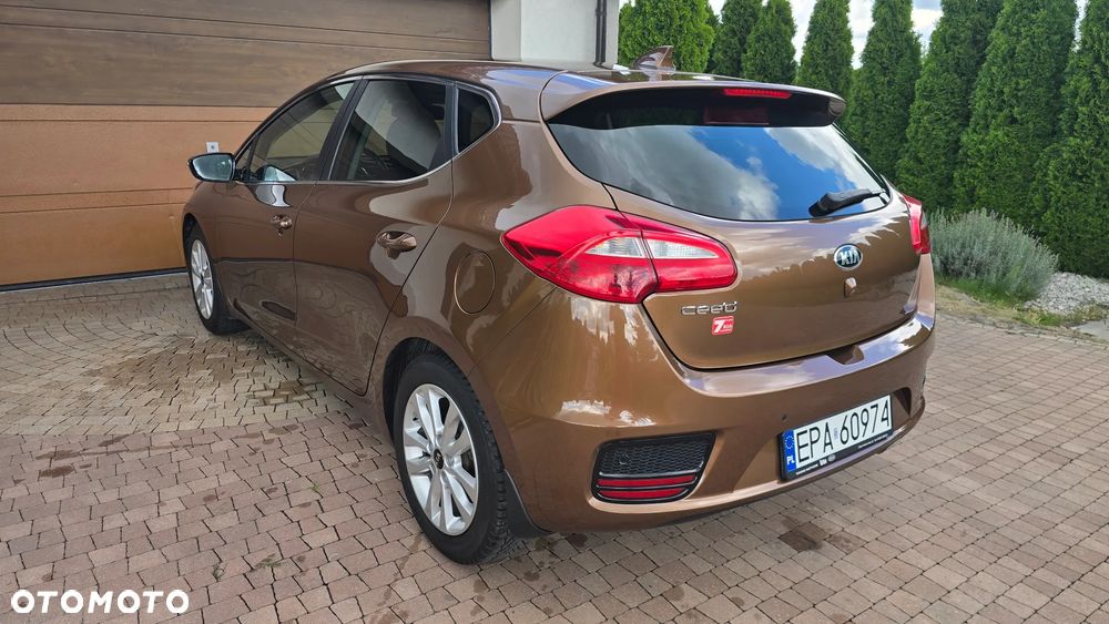 Kia Ceed - 6
