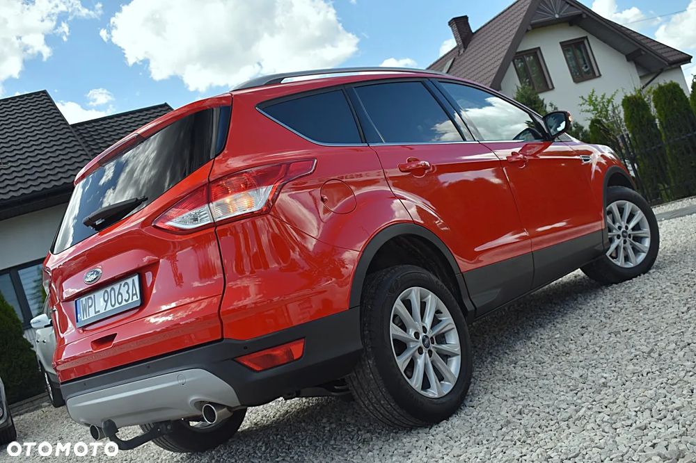 Ford Kuga 2.0 TDCi 2x4 Titanium - 39
