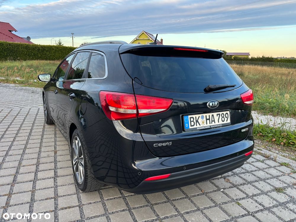 Kia Ceed 1.6 CRDi 136 ISG Dream Team Edition - 15
