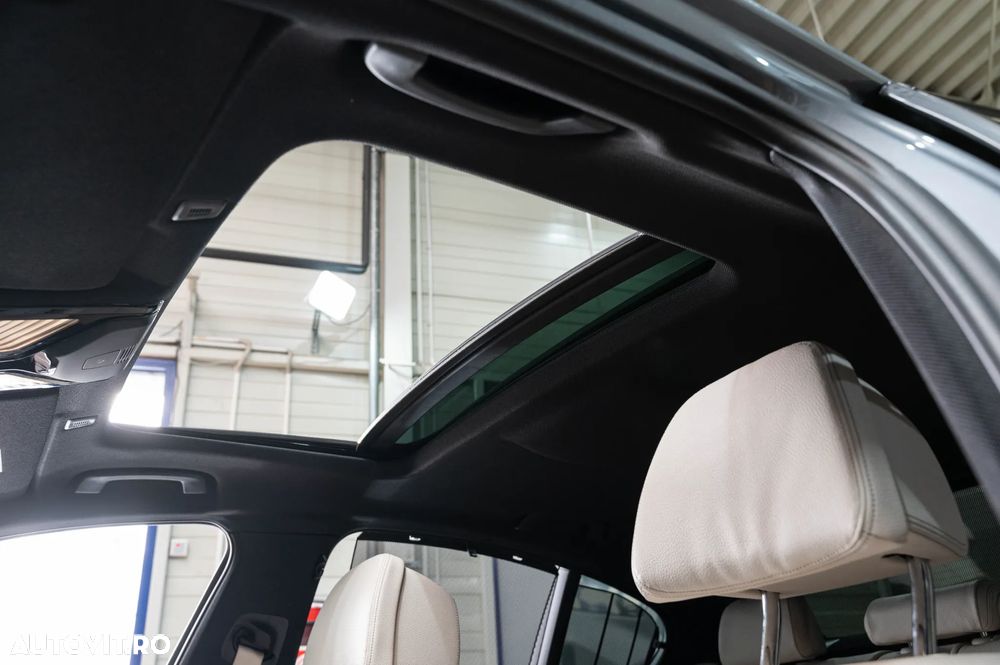 BMW Seria 5 540i Aut. M Sport Edition - 7