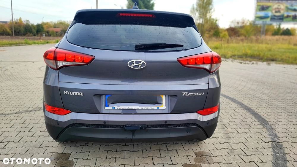 Hyundai Tucson 1.6 GDI BlueDrive Design 2WD - 24