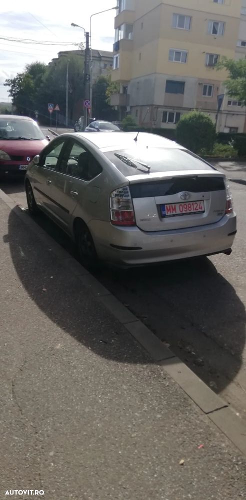 Toyota Prius - 2