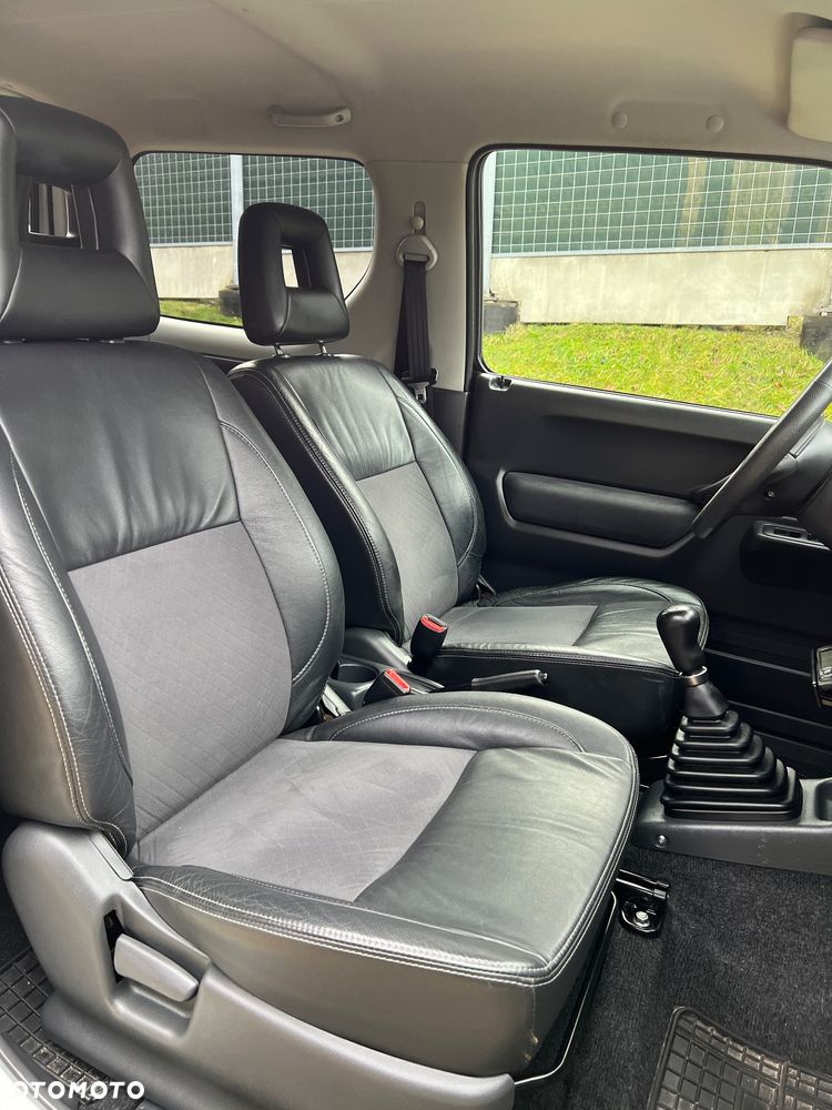 Suzuki Jimny 1.3 JX / Club - 10