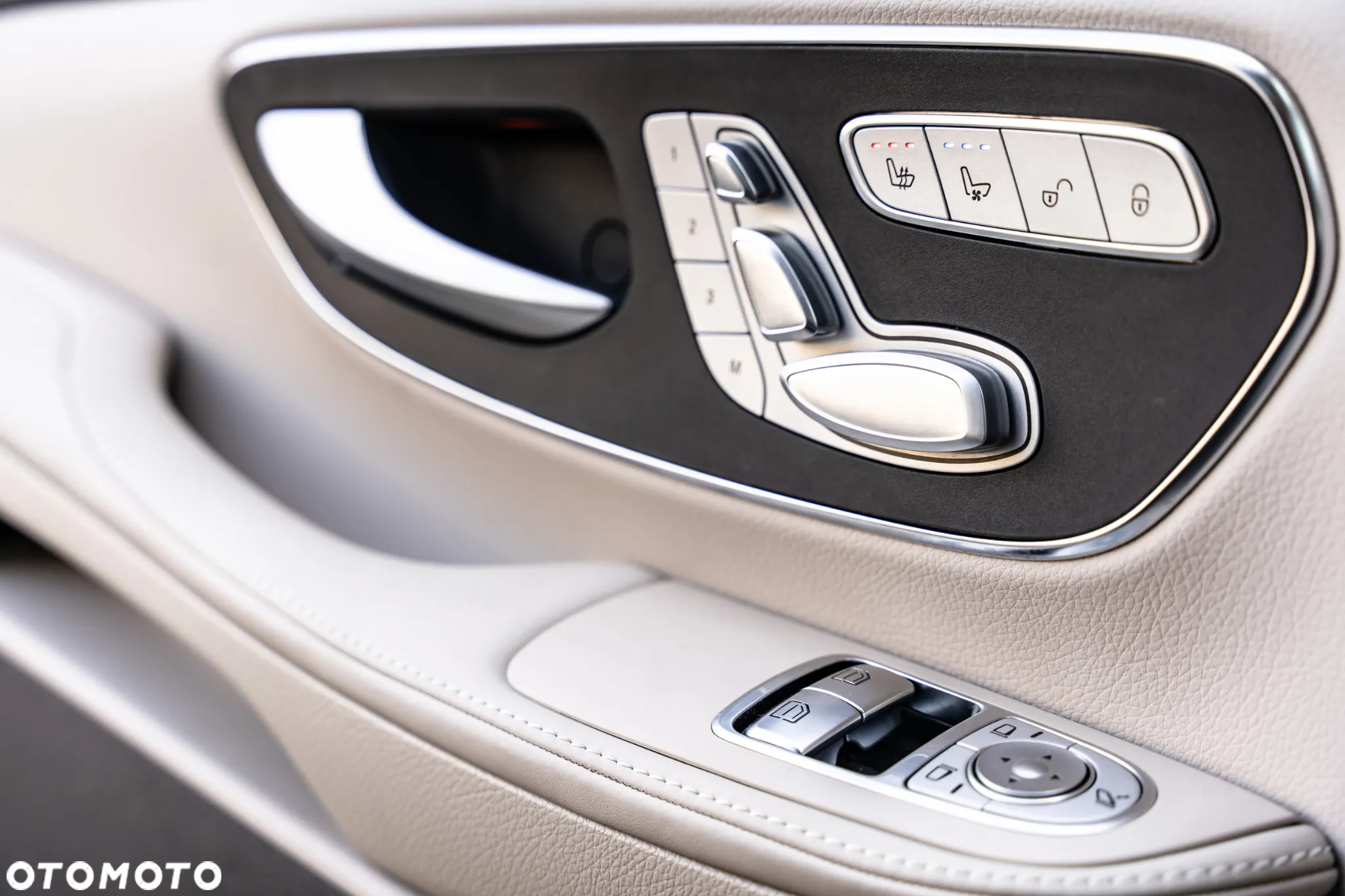 Mercedes-Benz Klasa V 300 d 4-Matic 9G-Tronic Exclusive (d³ugi) - 26