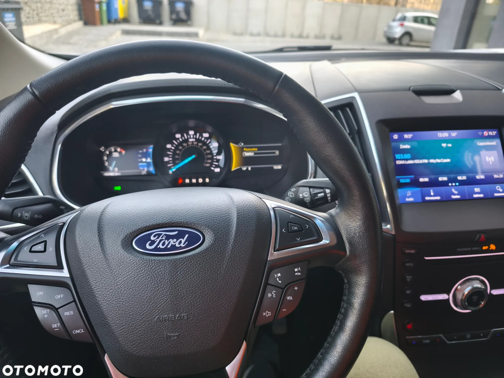 Ford Edge - 10