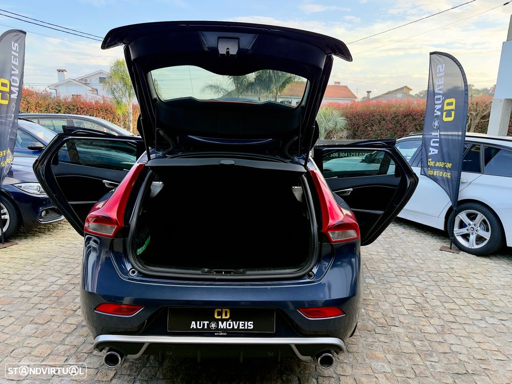 Volvo V40 D2 R Design - 35