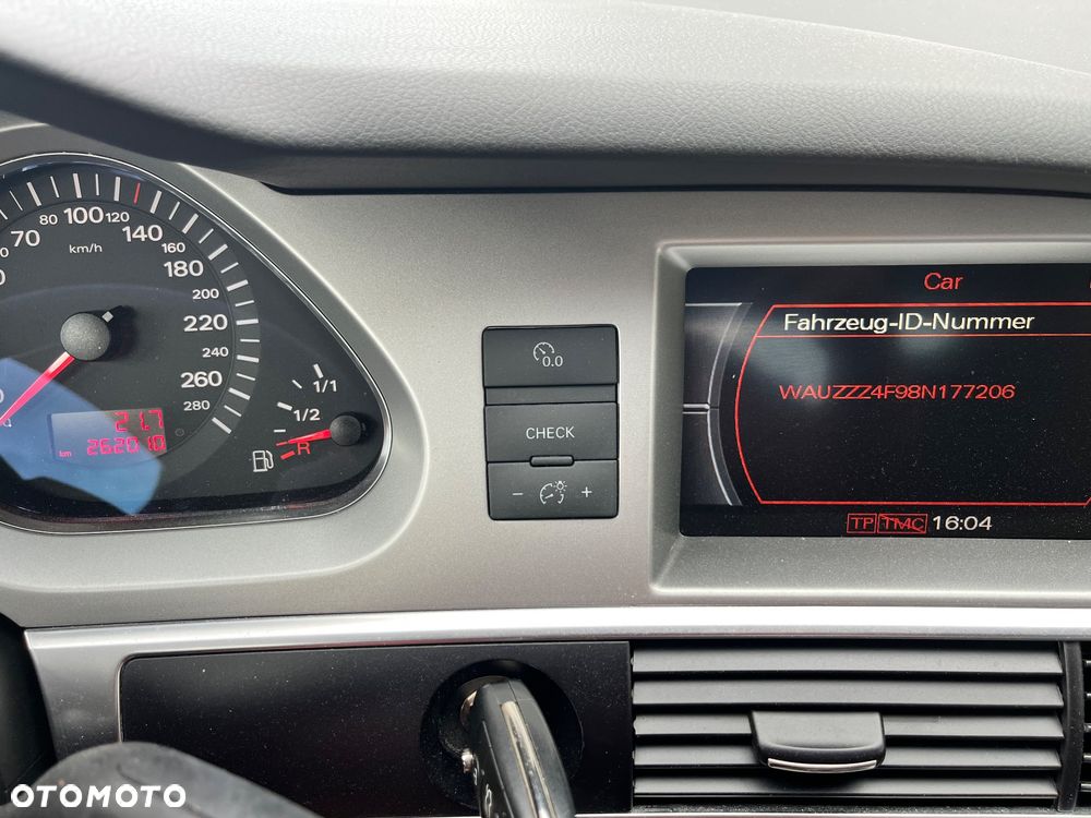 Audi A6 Limousine 2.4 - 25