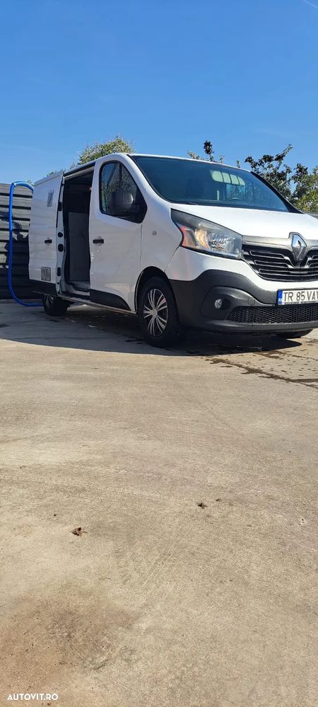 Renault TRAFIC - 11