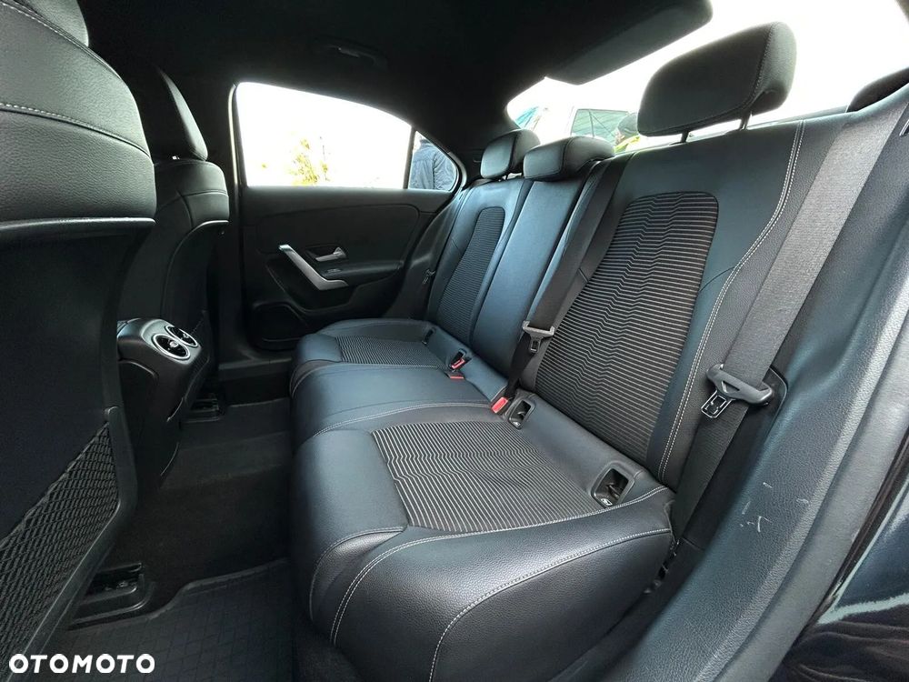 Mercedes-Benz Klasa A 220 d 4-Matic 8G-DCT - 16
