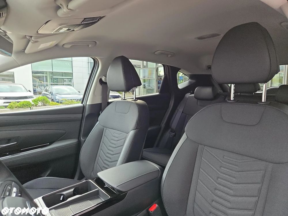 Hyundai Tucson 1.6 T-GDi HEV Executive 2WD - 17