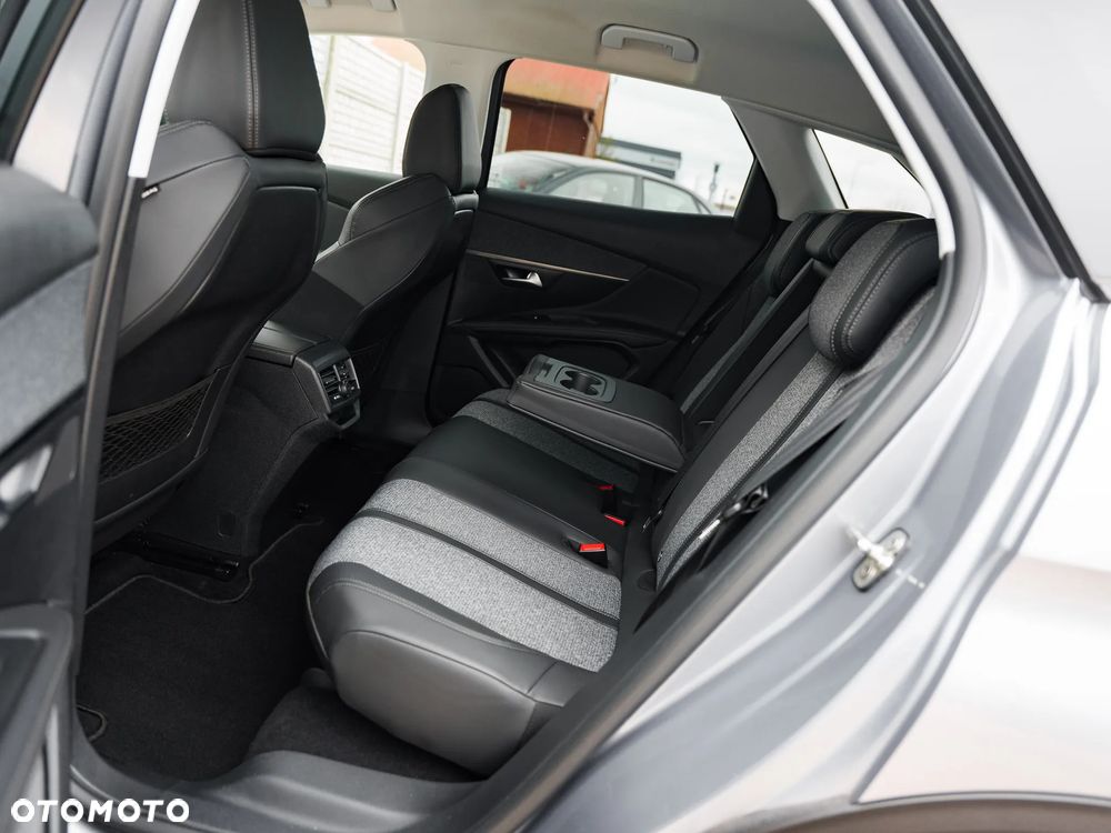 Peugeot 3008 1.5 BlueHDi Allure S&S - 13