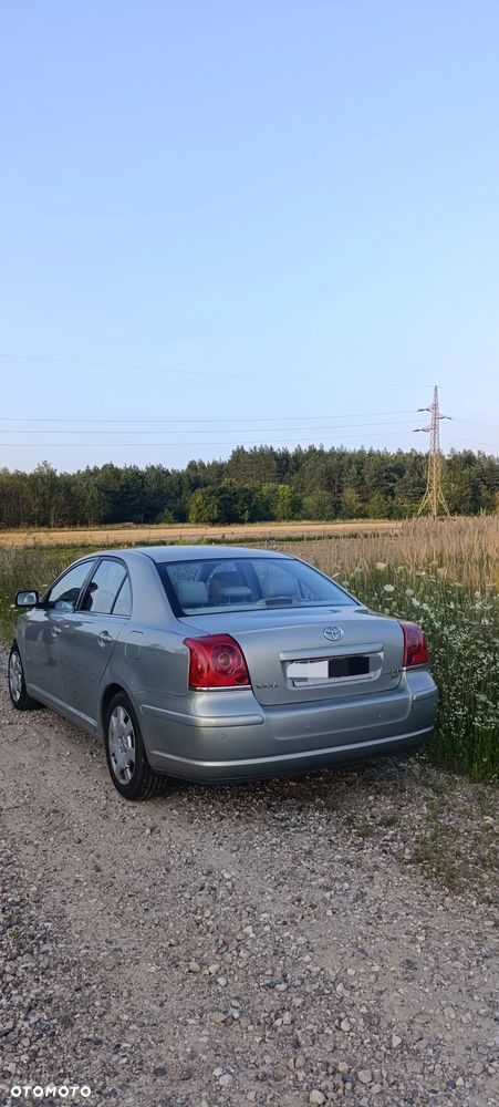 Toyota Avensis - 6