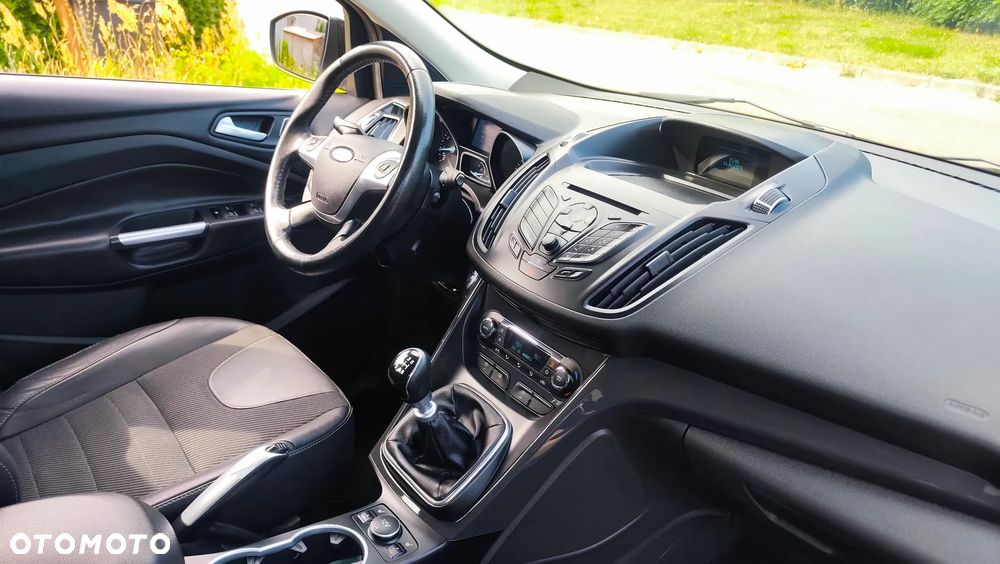 Ford Kuga 1.5 EcoBoost 2x4 Business Edition - 30