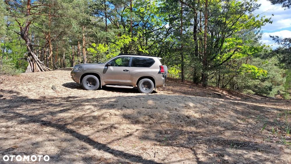 Toyota Land Cruiser LC 2.8 D-4D Entry - 4