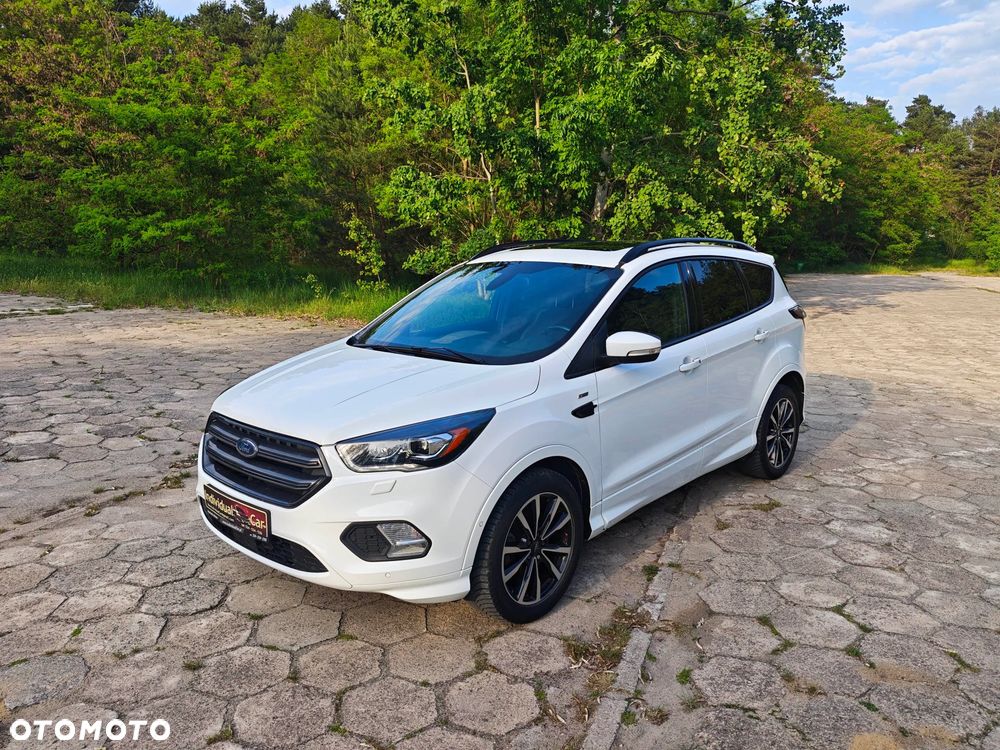 Ford Kuga - 1