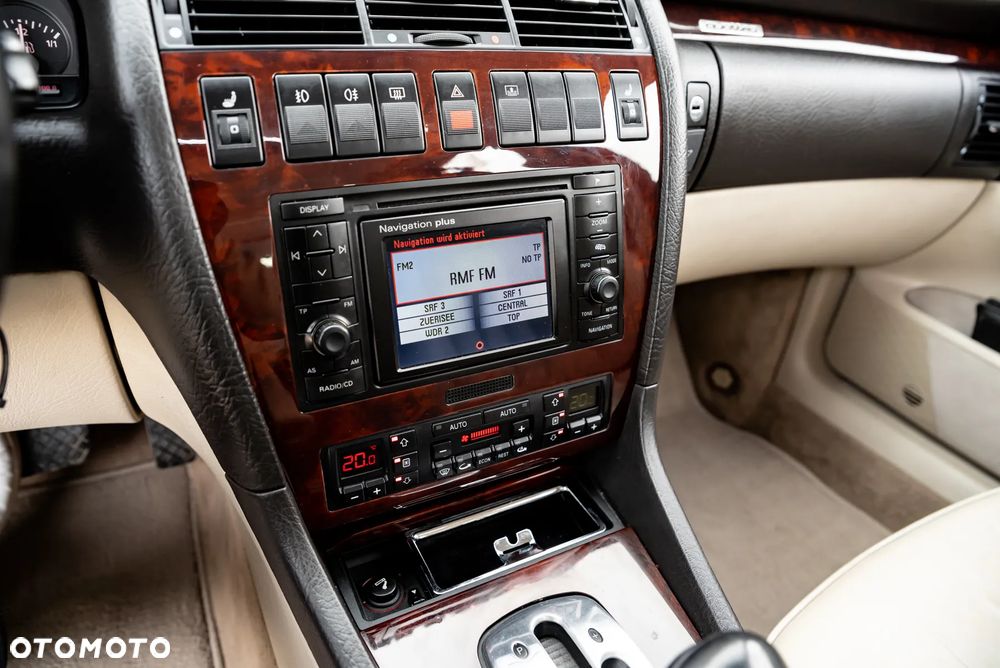 Audi A8 - 26