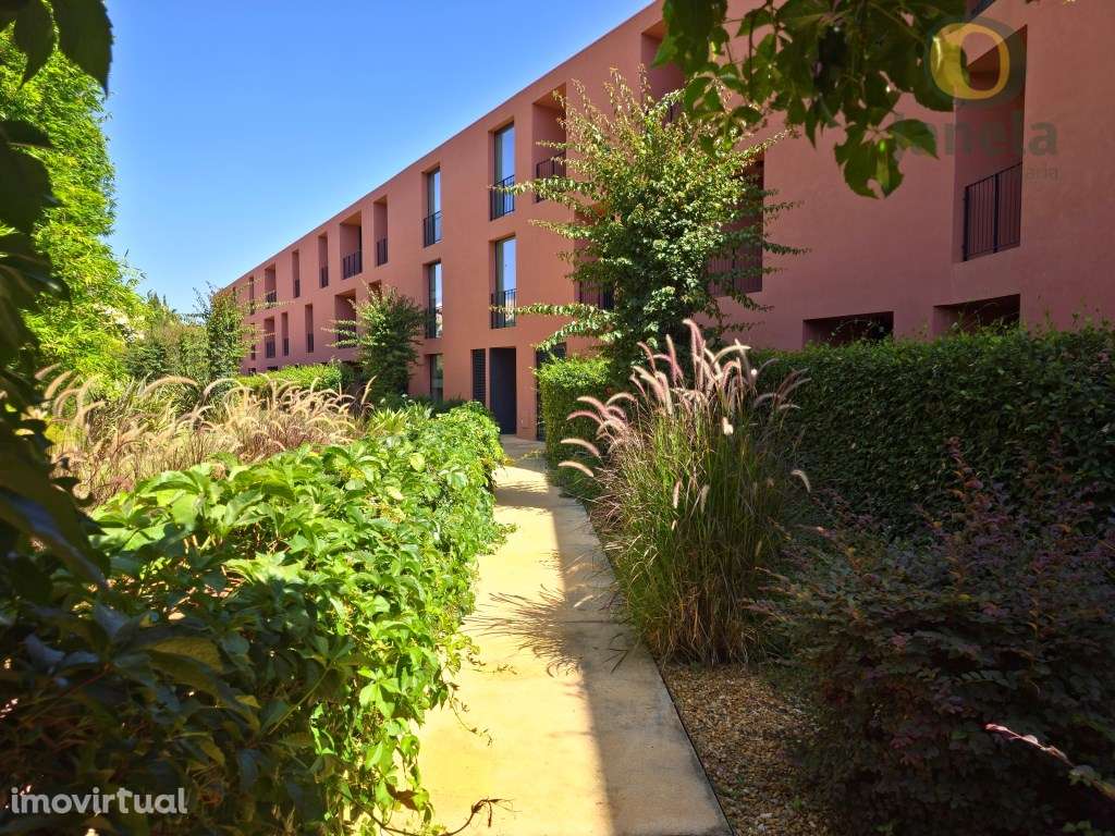 Luxuoso T3 com jardins exuberantes, piscina, dois lugares garagem -... - Grande imagem: 4/46