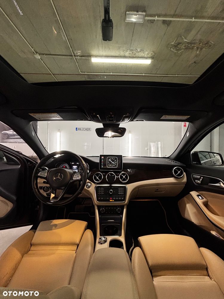Mercedes-Benz GLA 250 4-Matic - 10