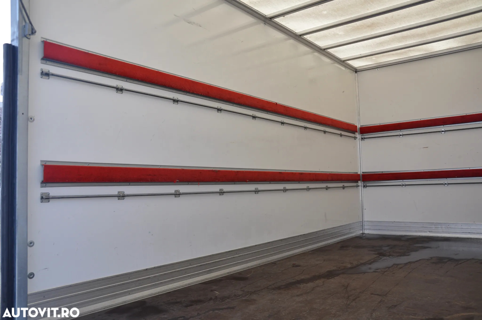 Ford Transit L4 Cub + Lift - 9