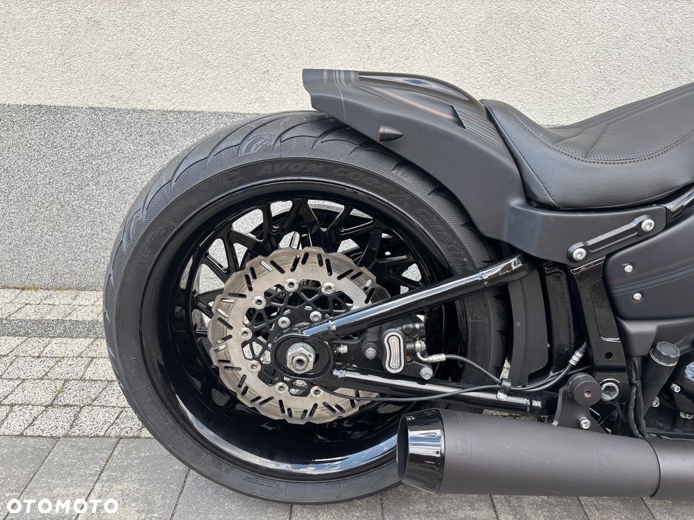 Harley-Davidson FXSB Breakout - 12