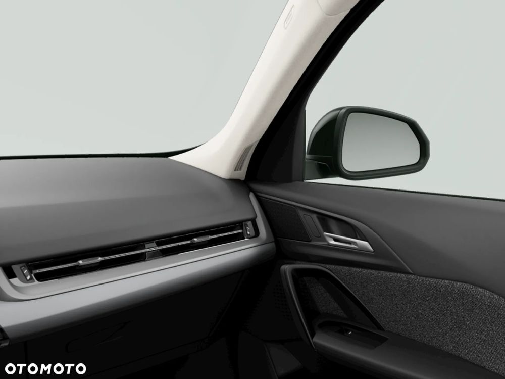 BMW X1 sDrive18i - 9