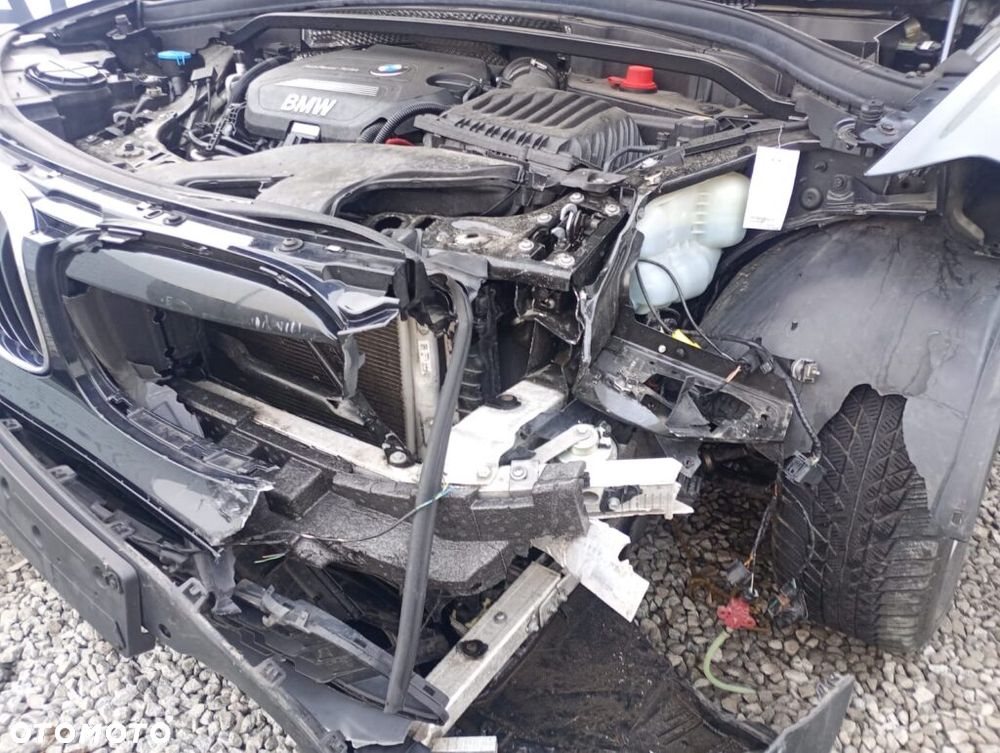 BMW X1 xDrive18d - 13