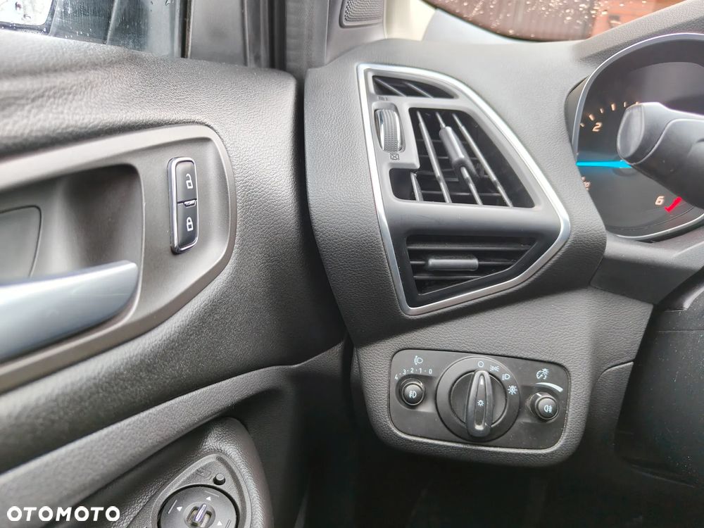 Ford Kuga 2.0 TDCi 4x4 Titanium - 21