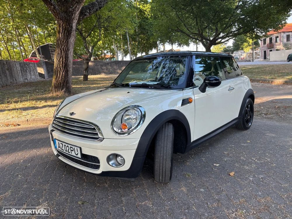 MINI 3 Portas Cooper D - 2