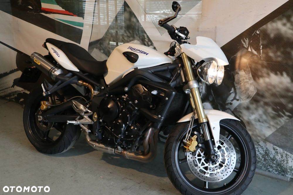 Triumph Street Triple - 2