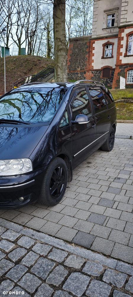 Volkswagen Sharan 1.9 TDI Highline - 3