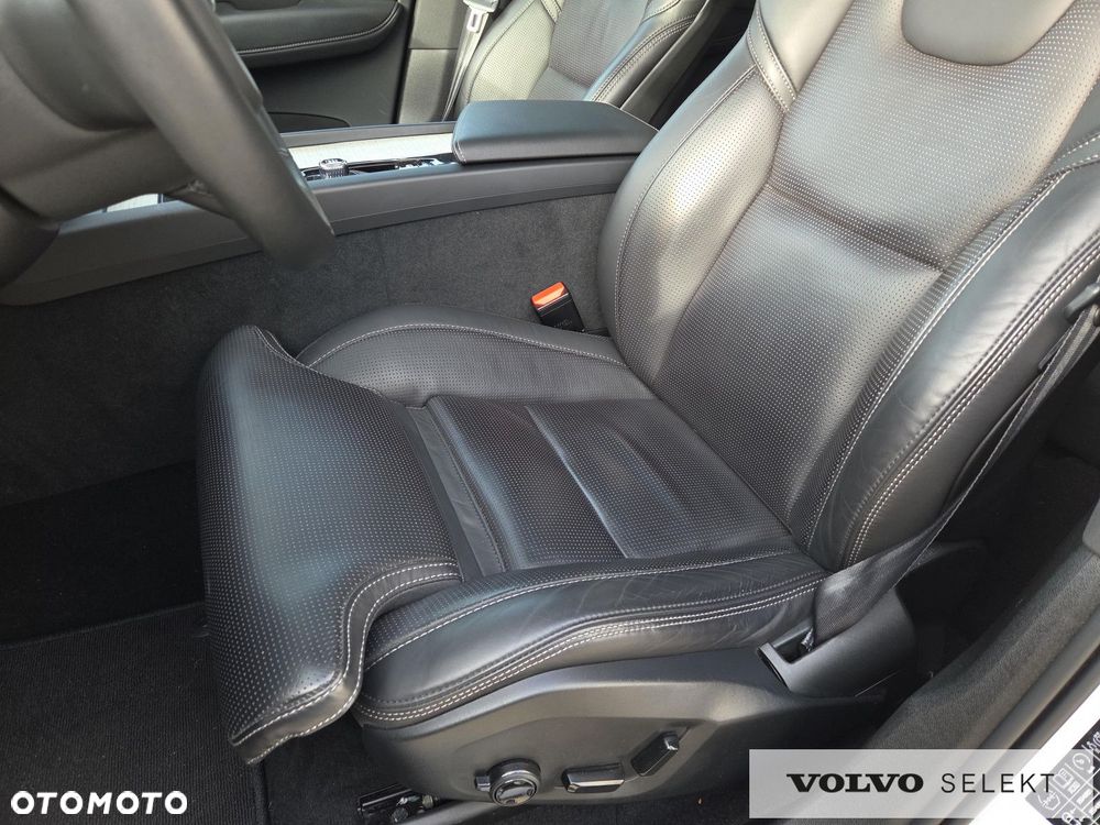 Volvo XC 60 B4 D AWD Geartronic Inscription - 25