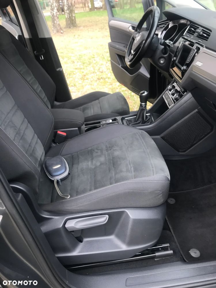 Volkswagen Touran 1.4 TSI (BlueMotion Technology) Highline - 28