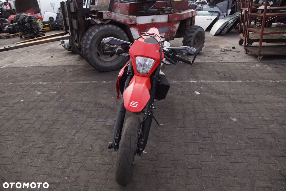 Motocykl na części - GasGas 700 SM 693 cm3 74 KM LC4 2022R Silnik Skrzynia Laga Owiewka Osłona Łańcuch Gmol Siedzenie Manetka Licznik Sterownik Moduł Czujnik - 2