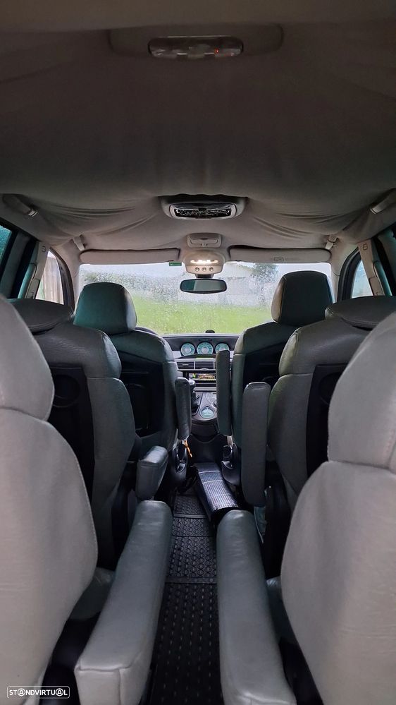 Peugeot 807 2.2 HDi Pullman - 11