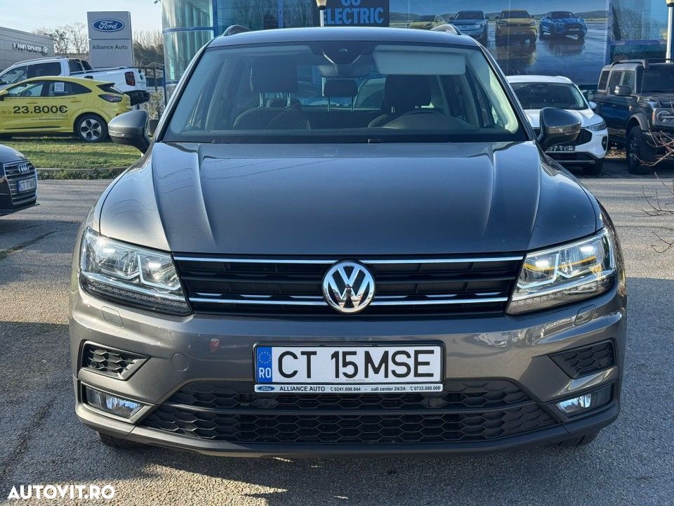 Volkswagen Tiguan - 5