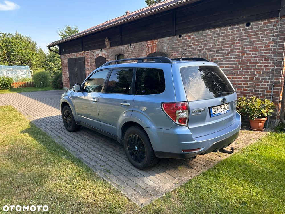 Subaru Forester 2.0D Exclusive - 4
