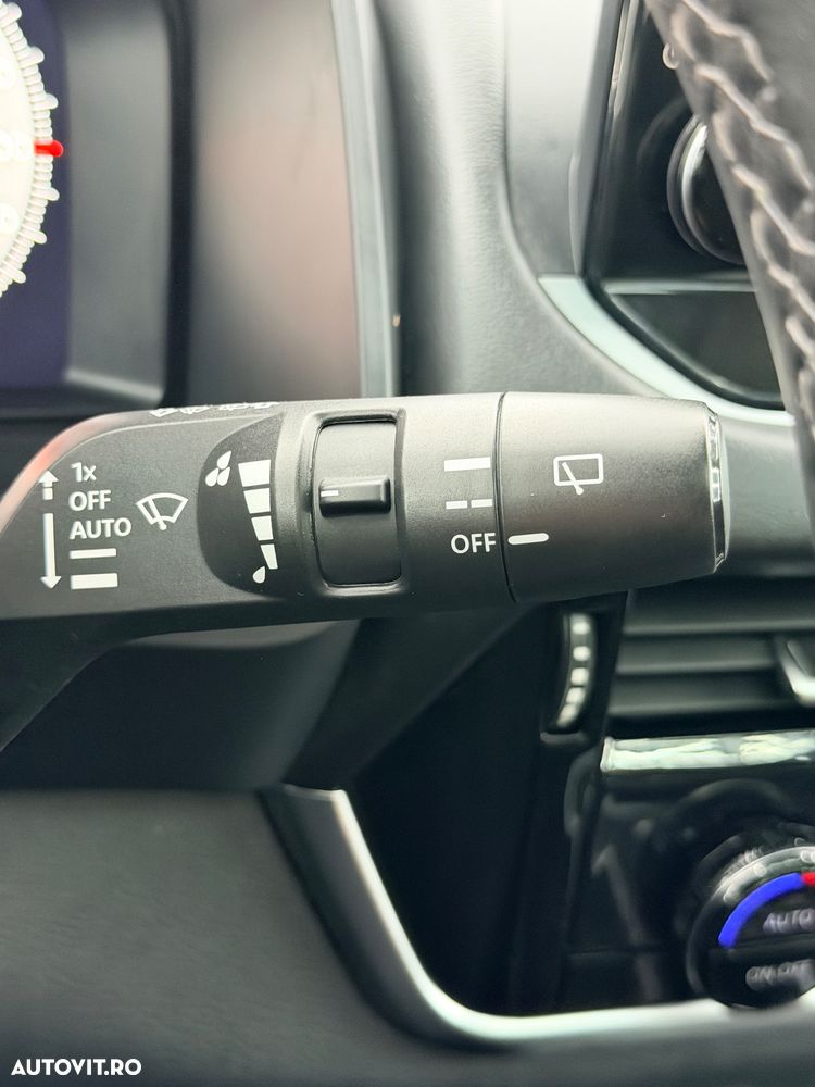 Nissan Qashqai 1.3 DIG-T MHEV Xtronic Tekna - 36